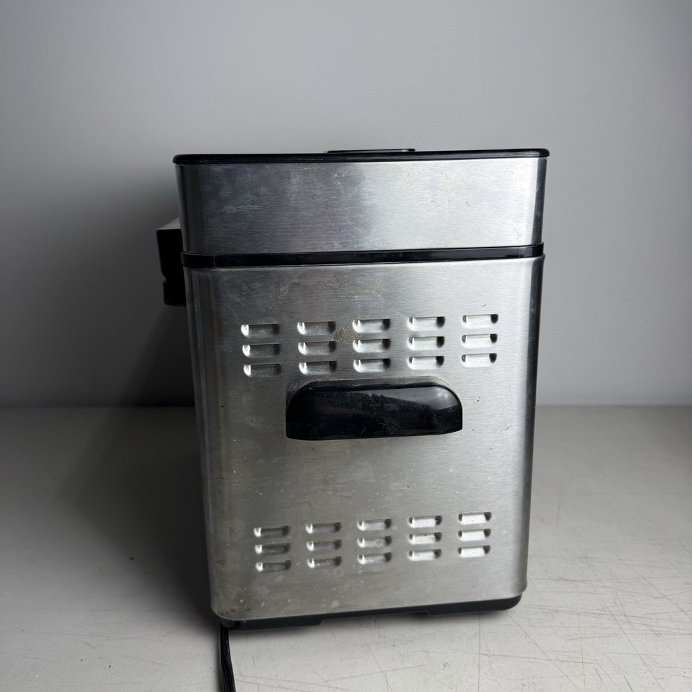 Cuisinart Stainless Steel 2 LB Automatic Programmable Bread Maker CBK-100