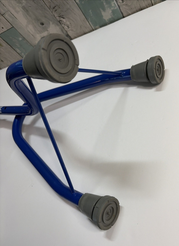 WalkEasy Pediatric Tripod Cane