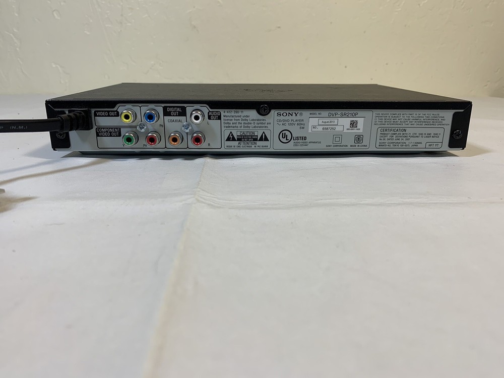 SONY DVP-SR210P Progressive Scan CD/DVD Player with Remote - Works