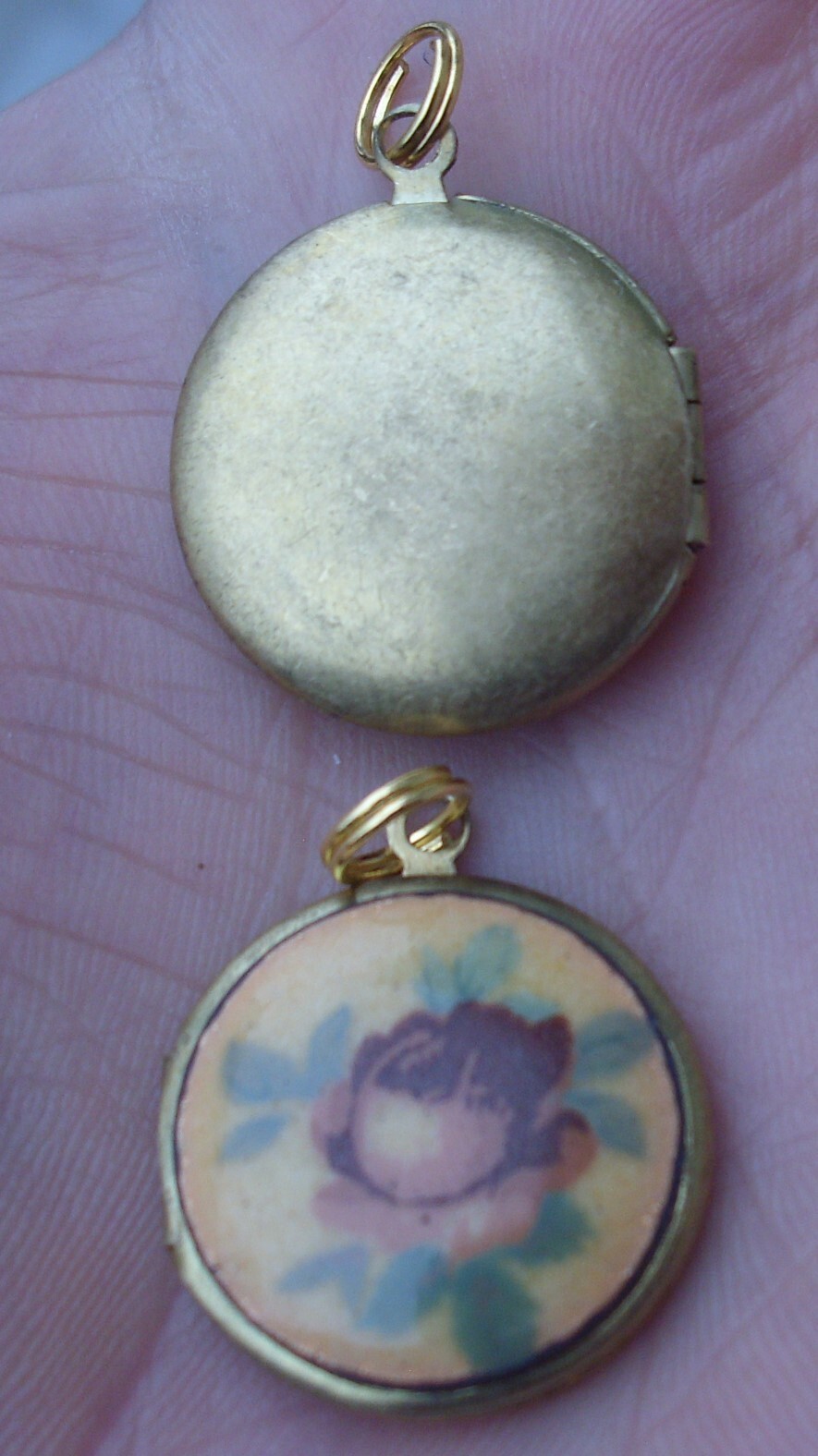 St Gemma Galgani Ex Capsa Relic Locket Red Rose, Used, Free Shipping