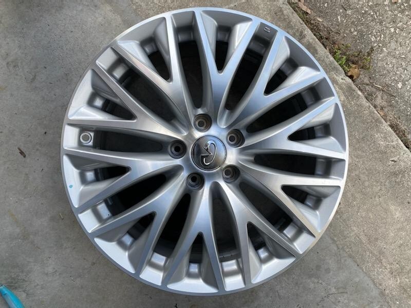 Nissan/infinity Wheel