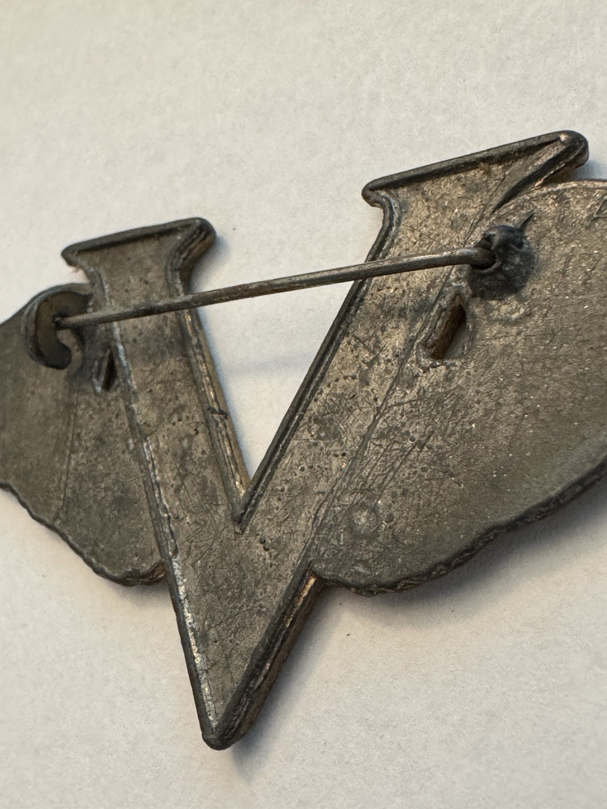 1940s WWII Winged V for Victory Pin Sweetheart Homefront World War Two, 3 Inches