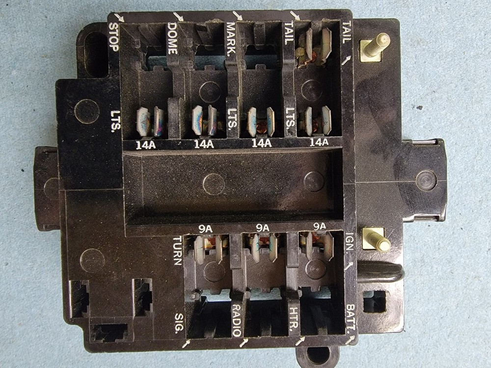 General Motors Fuse Block