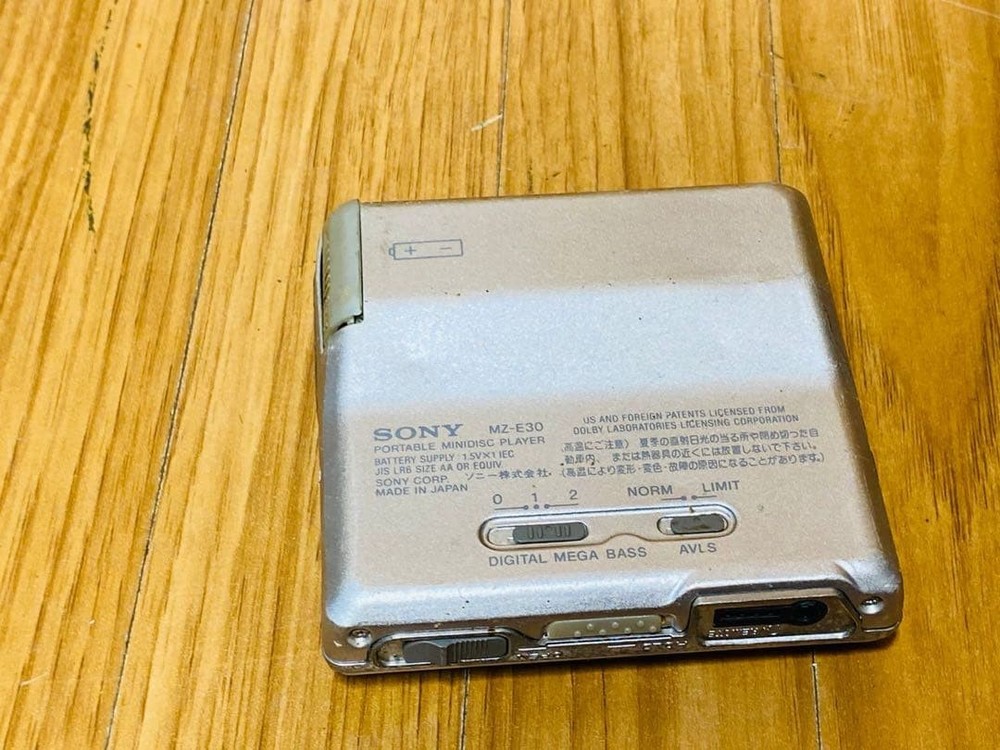 Sony MZ-E30 MD Walkman #0001