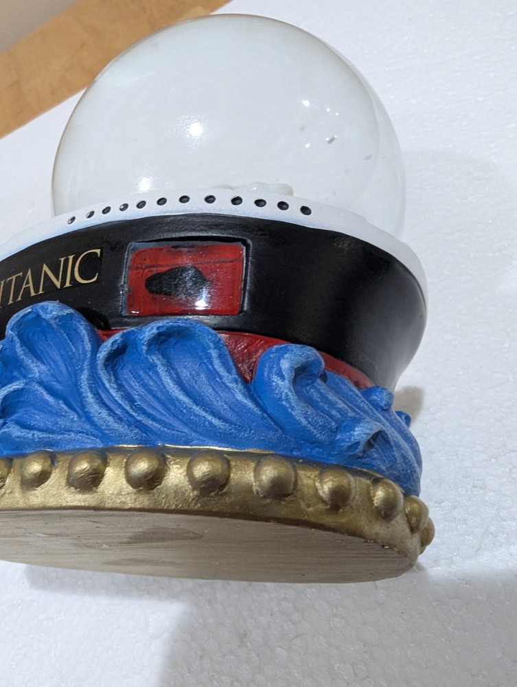 Titanic Snow Globe