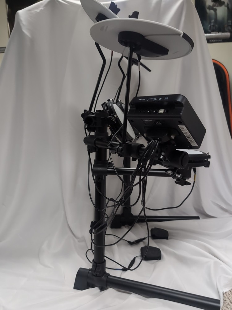 Alesis E-Drum Total Electronic Drum Kit - As pictured - Works great!
