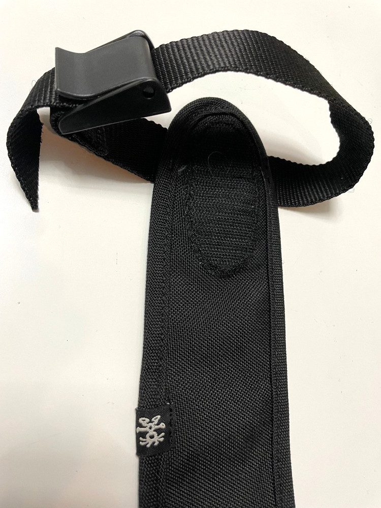 Crumpler Small Shoulder Strap Pad with Buckle Black