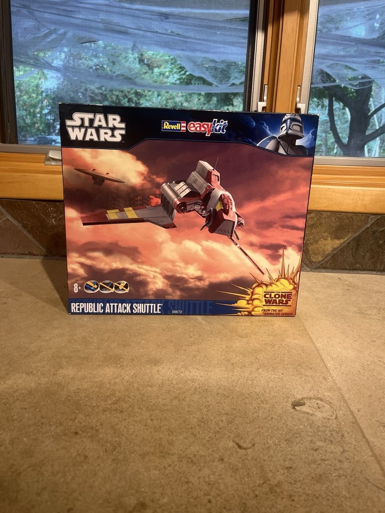 Star Wars Revell Easy Kit Republic Attack Shuttle