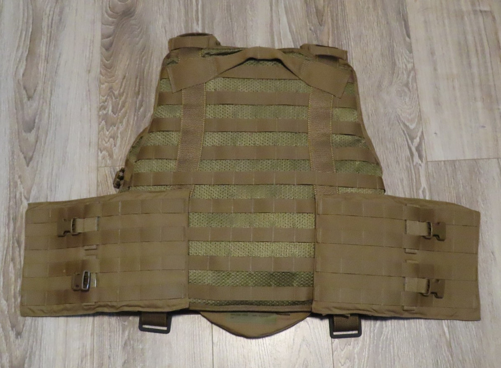 Medium Body Armor Fragmentation Protective Combat with inserts and extras