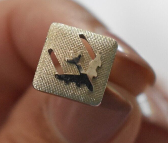 VINTAGE AIRPLANE SILVER COLORED LAPEL PIN