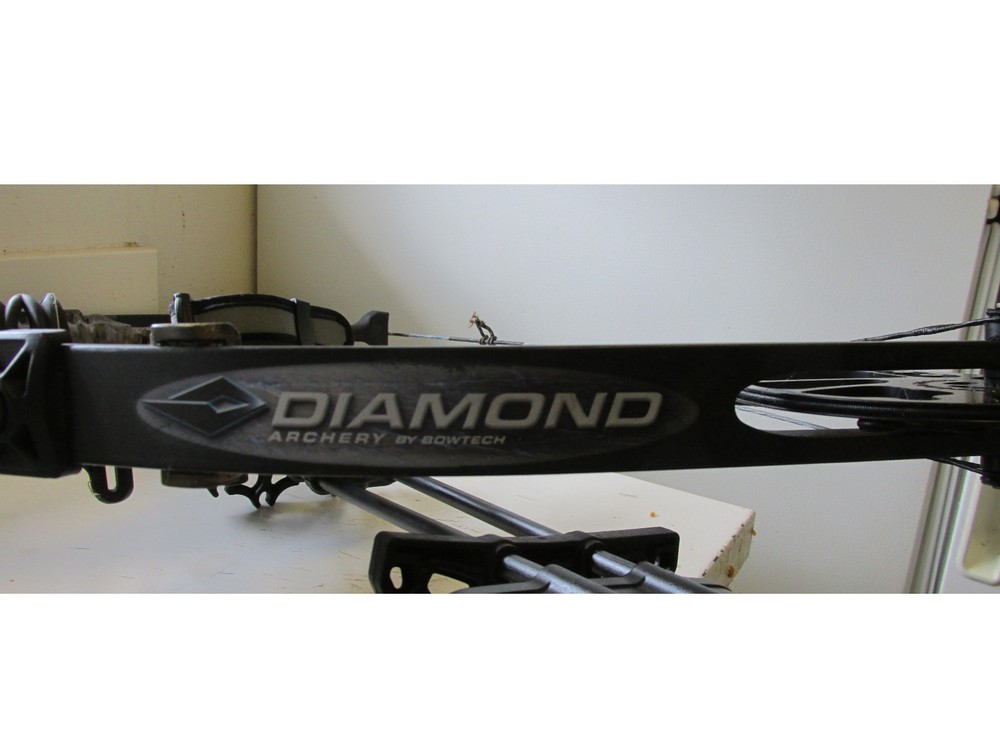 Diamond Infinite Edge Pro Compound Bow Left-Handed
