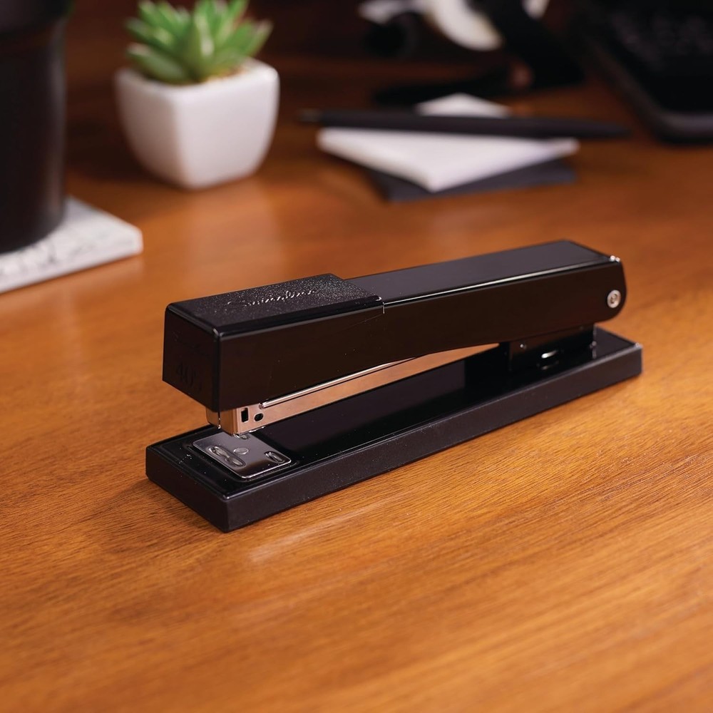 Swingline Metal Stapler, 20 Sheets, Black, Designed for Effortless Desktop Use