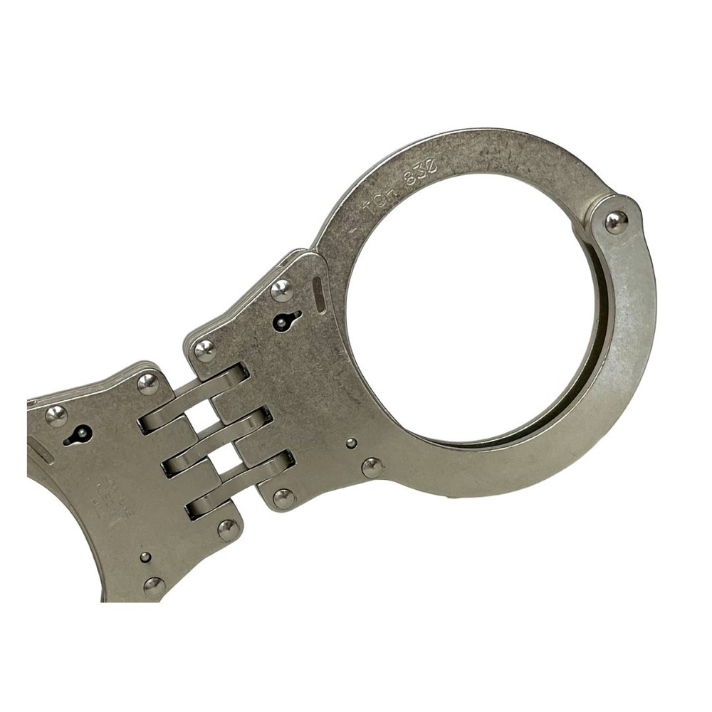 TCH 830 Superior Hinge Handcuffs