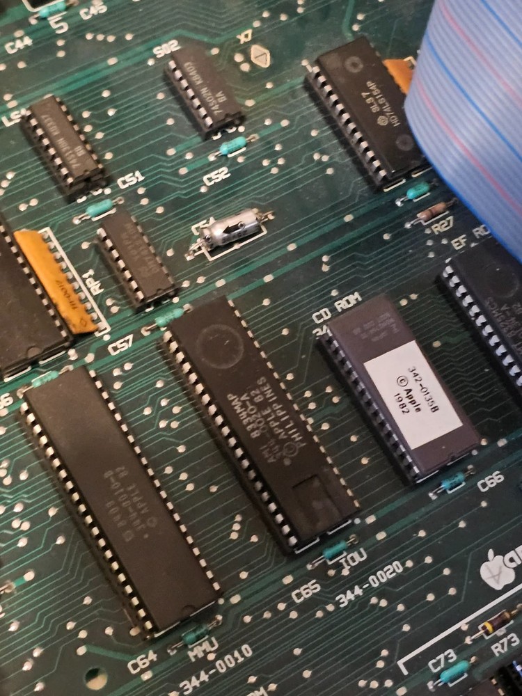 Vintage APPLE IIe A2S2064 Desktop Computer Clean - Tech Special Powers Beeps