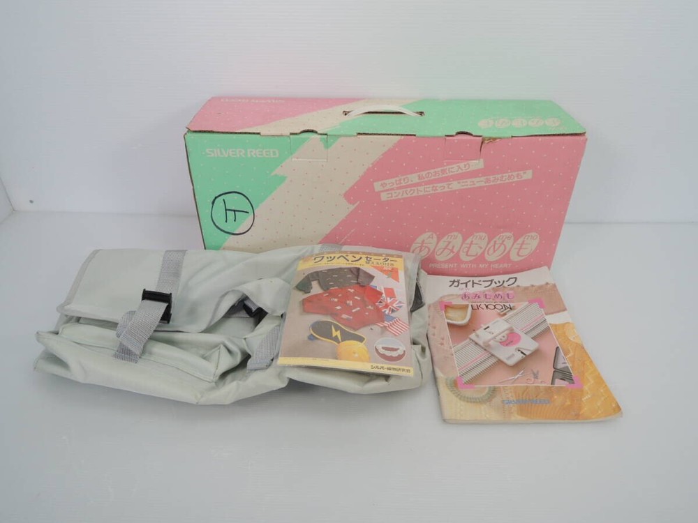 Silver Reed LK100 Chunky Gauge knitting Machine Portable