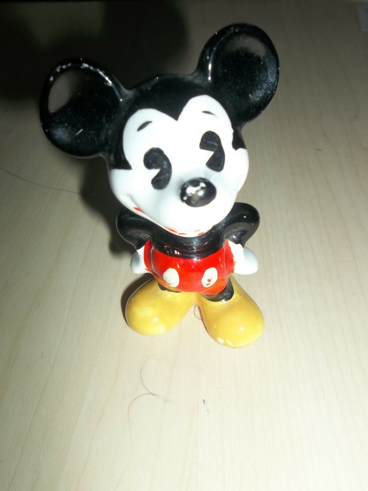 MICKEY MOUSE WALT DISNEY FIGURINE - JAPAN