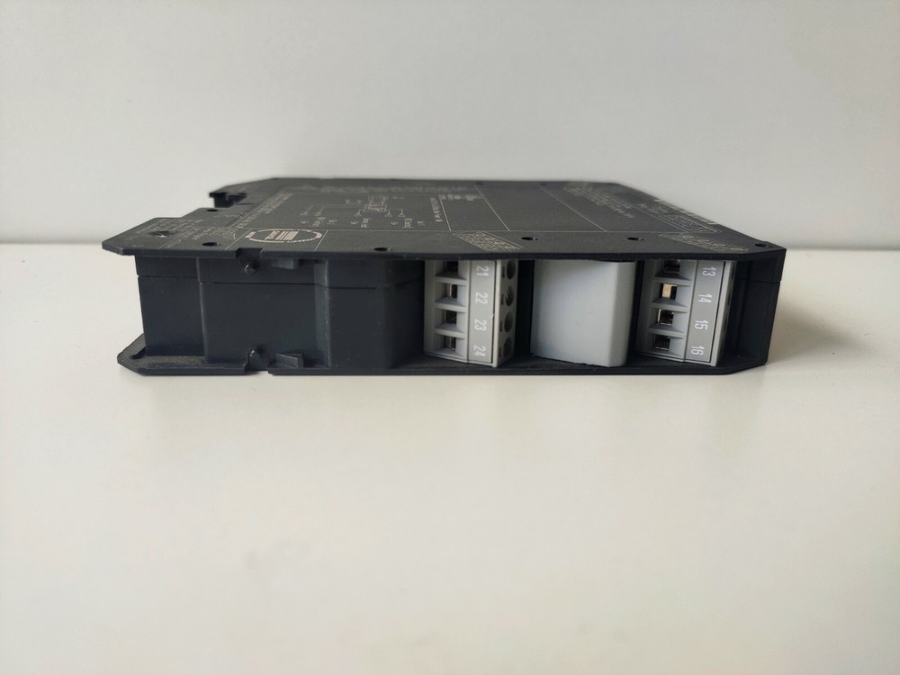 GM INTERNATIONAL D5290S/SA RELAY MODULE