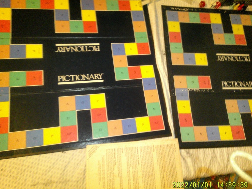 3 USED OLD BOARD GAMES 2 SAME PICTIONARY 1 PICTIONARY JUNIOR