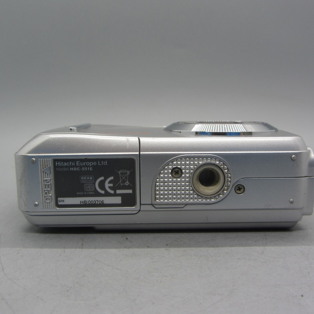 Hitachi Digital Camera HDC-551e 5.0MP Silver Tested