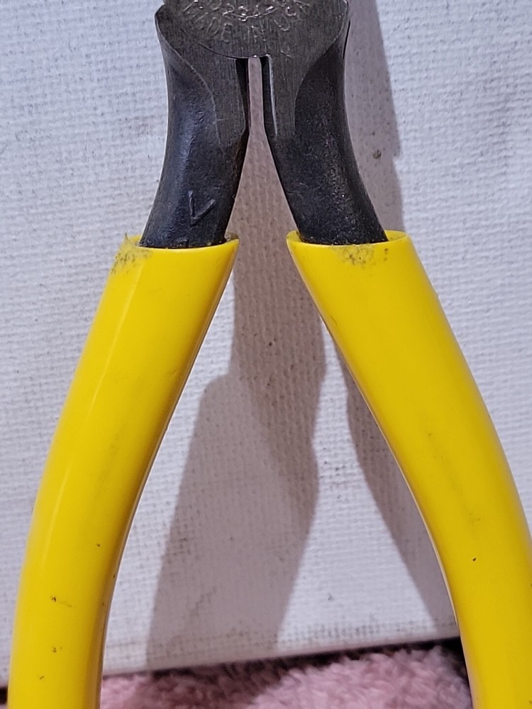 KLEIN TOOLS BELL SYSTEMS SPECIALTY PLIERS, D234-6
