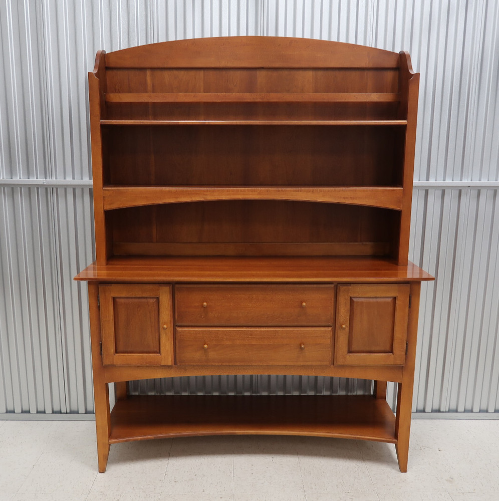 Thomasville '' Impressions'' Cherry Sideboard With Hutch