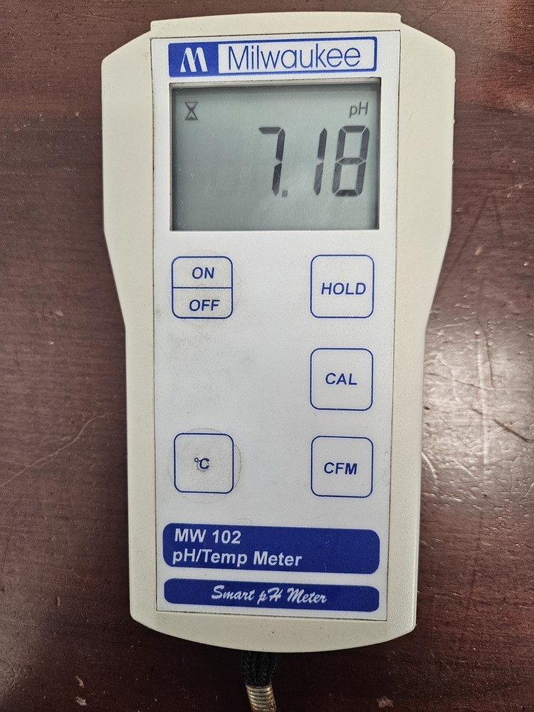 Milwaukee MW102 PH / Temp Meter - METER ONLY