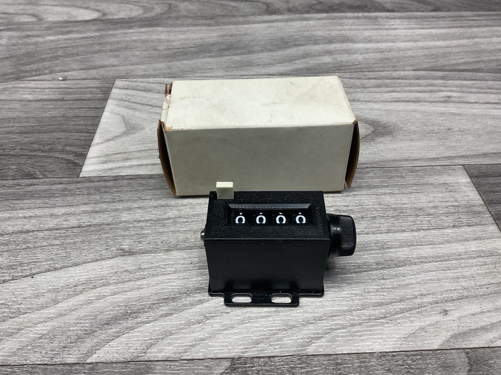 Durant 4 Didgit Counter Model 4-X-2-A #06L40*BI
