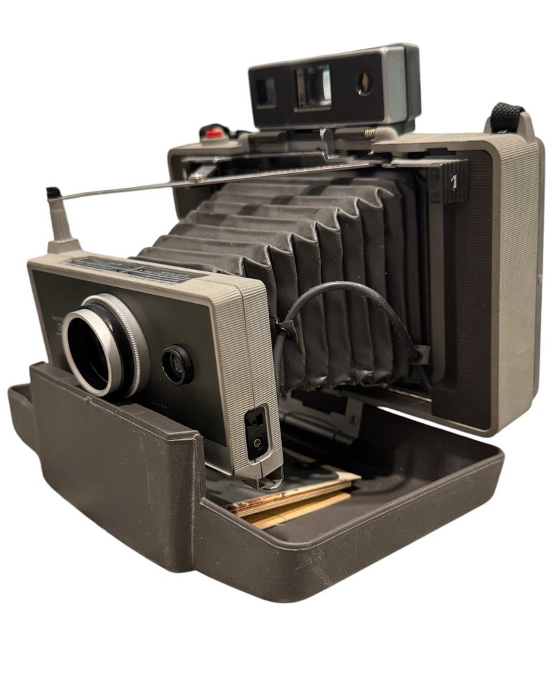 Polaroid Automatic 340 Land Camera with Cover Folding Bellows - Vintage Untested