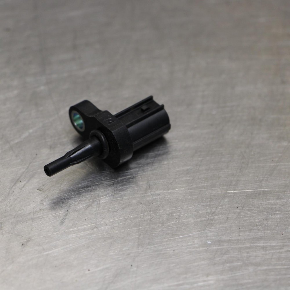 17-21 KAWASAKI NINJA 650 Air Temperature Temp Sensor