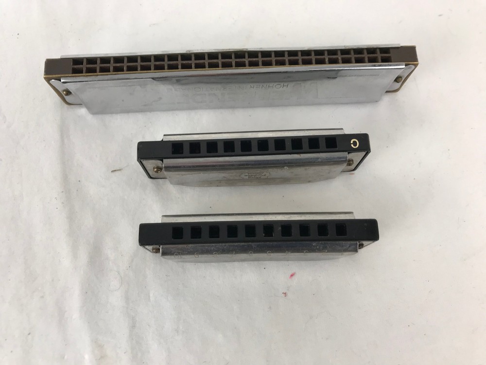 Three Cheap Harmonicas - Hohner, Hohner & Mud Puddle