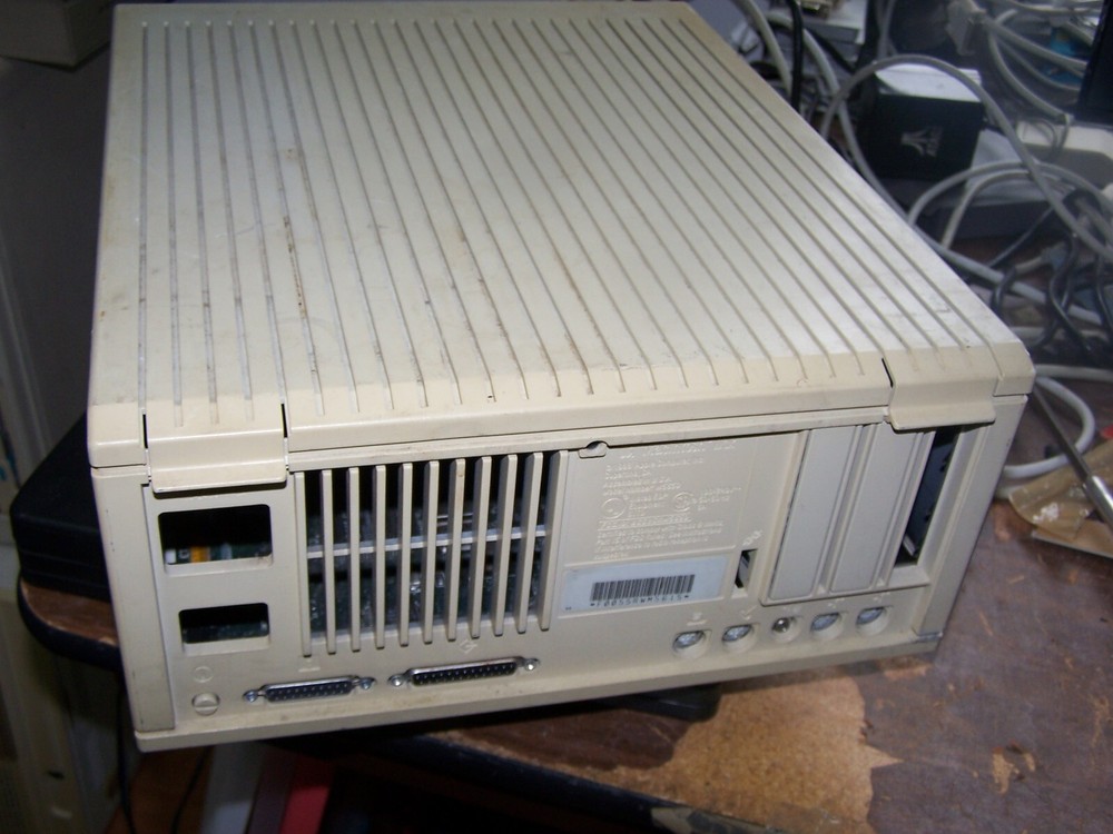 Apple Macintosh IIcx case with logic board SOLD AS IS