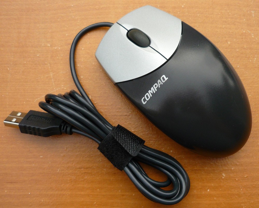 Vintage Gray & Silver Compaq Logitech M-UR69 Optical Wheel Mouse Cleaned Tested