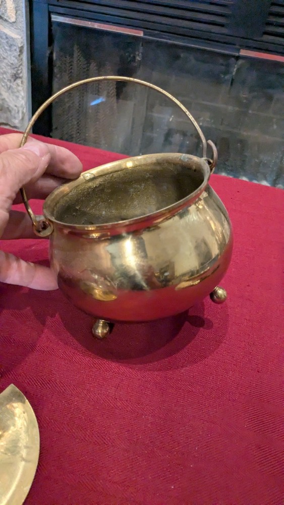 Solid Brass Smudge Pot Firestarter Cauldron W/Lid (No Wand) Excel. Cond.