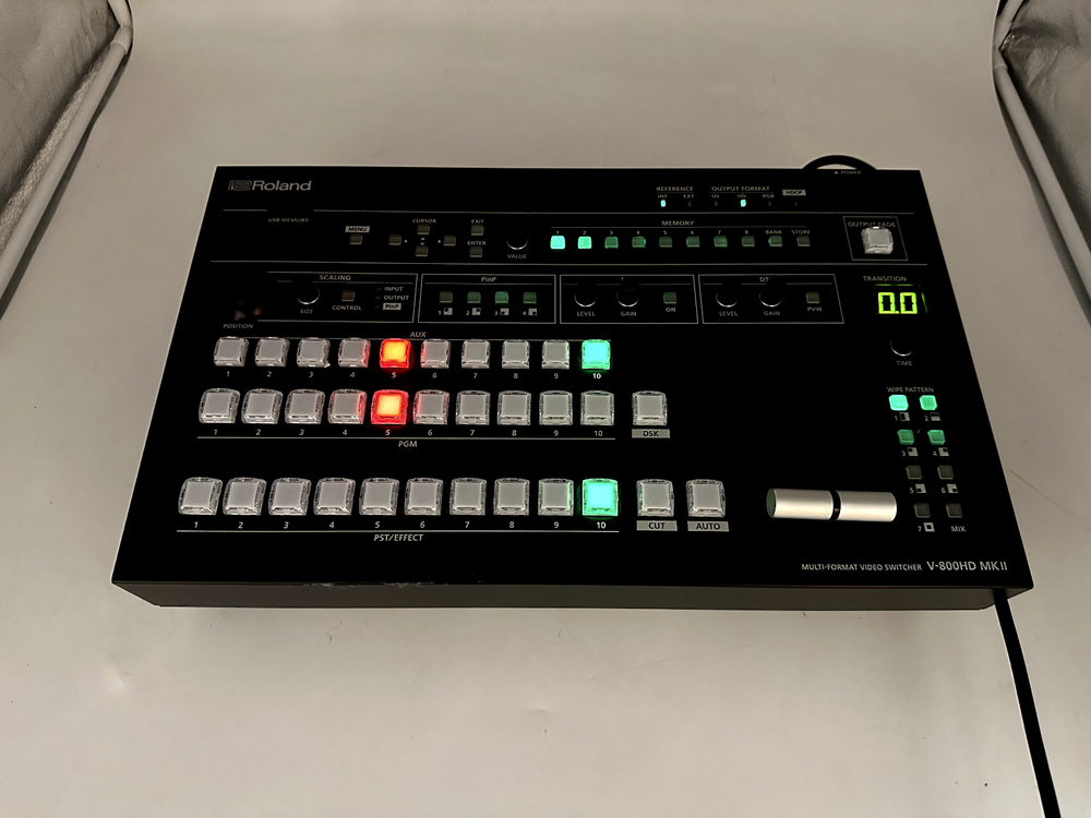 Roland V-800HD MKII Multi-Format Video Switcher - Tested Working - Bent Handle