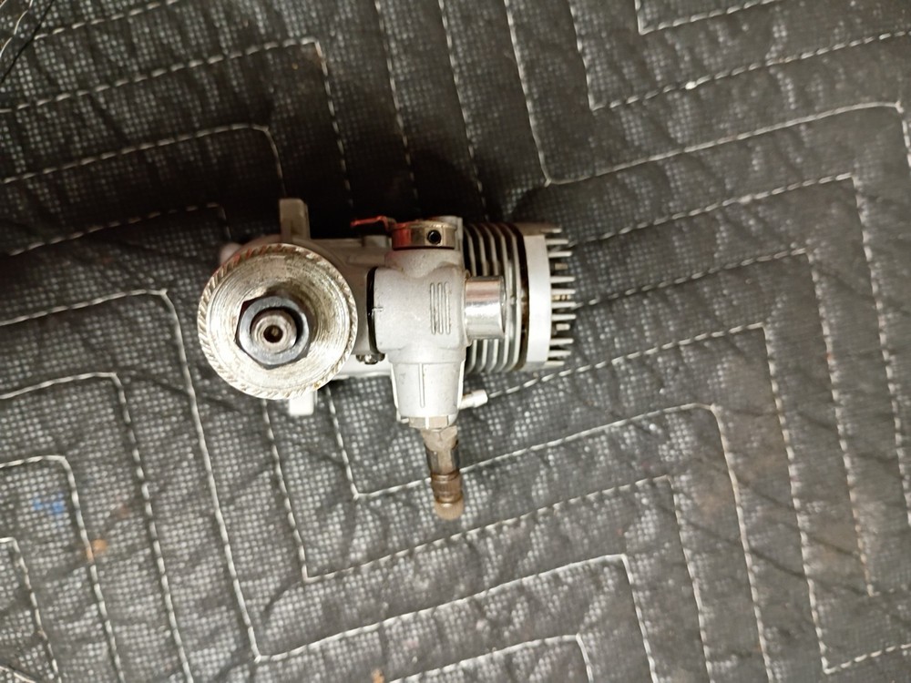 Thunder Tiger Pro 46 RC AIRPLANE ENGINE