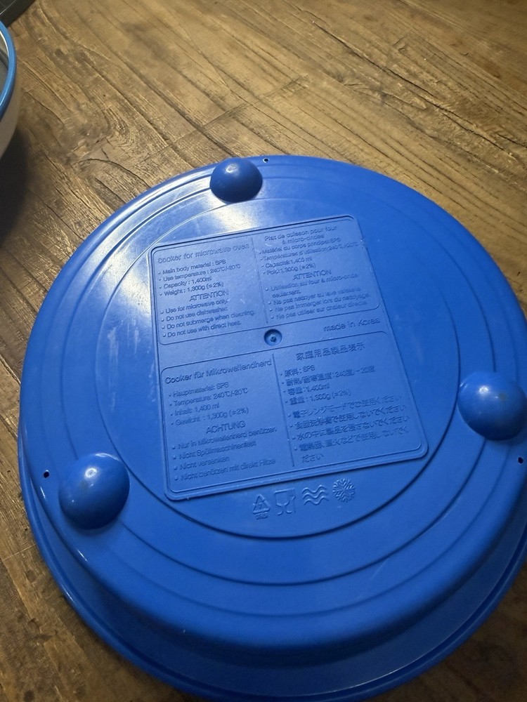 Range Mate 11" Round Microwaveable Grill / Multi Cooker, Blue