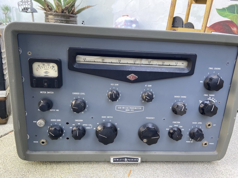 GONSET GSB-100 MODEL 3233 AM-SSB-CW-PM TRANSMITTER