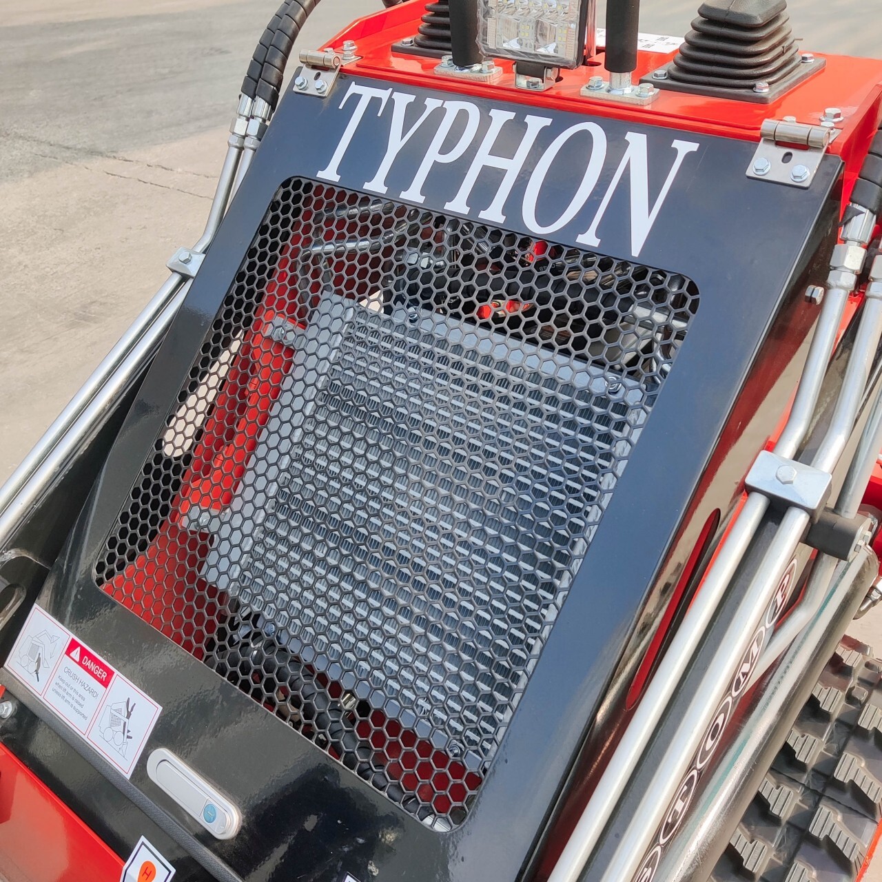 Brand New TYPHON STOMP 507 1,760lbs Mini Skid Steer 13.5hp Gas EPA Engine USA