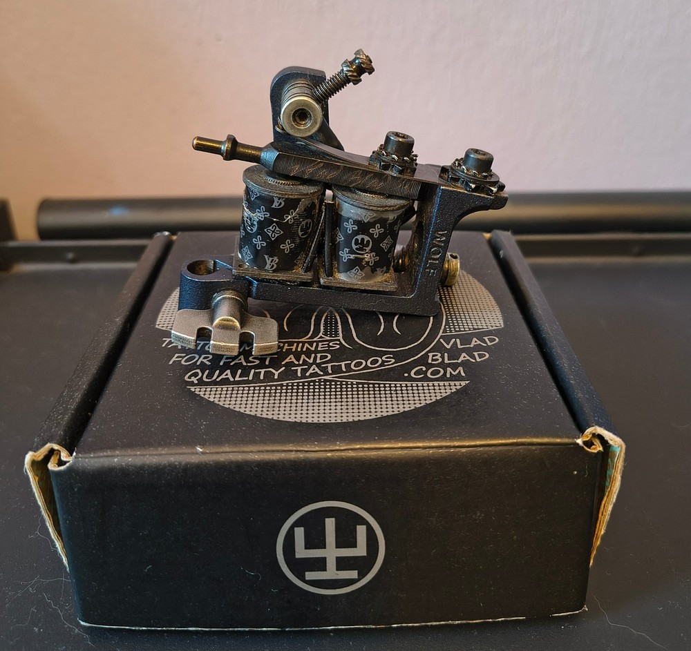 coil tattoo machine Vlad Blad Pro Liner classic Wolf frame