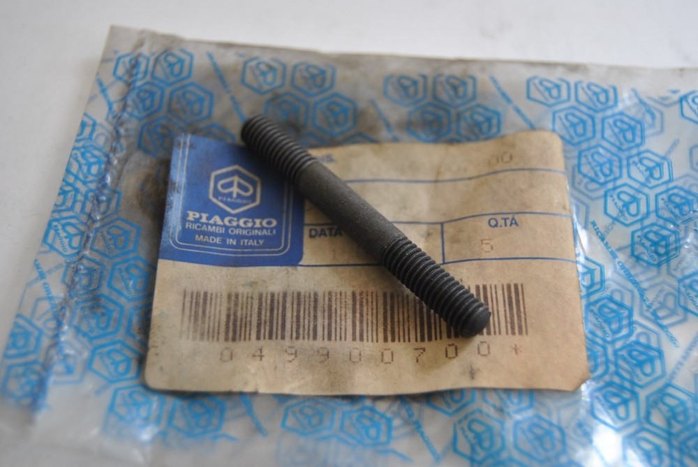Prisoner Stud Bolt Piaggio