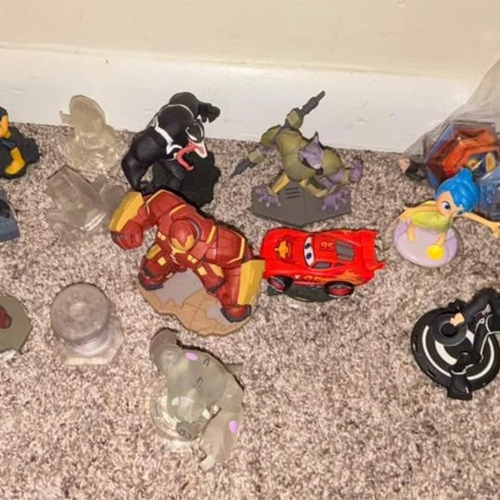 infinity game & figures + worlds