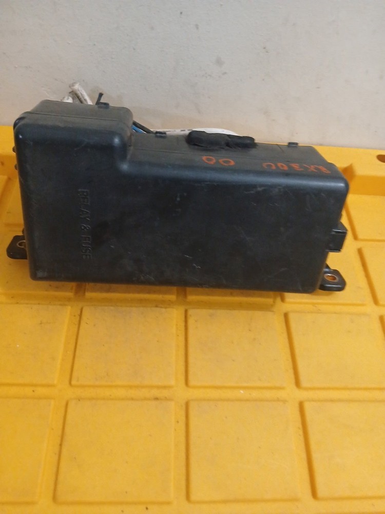 2000 Lexus RX300 Fuse Box