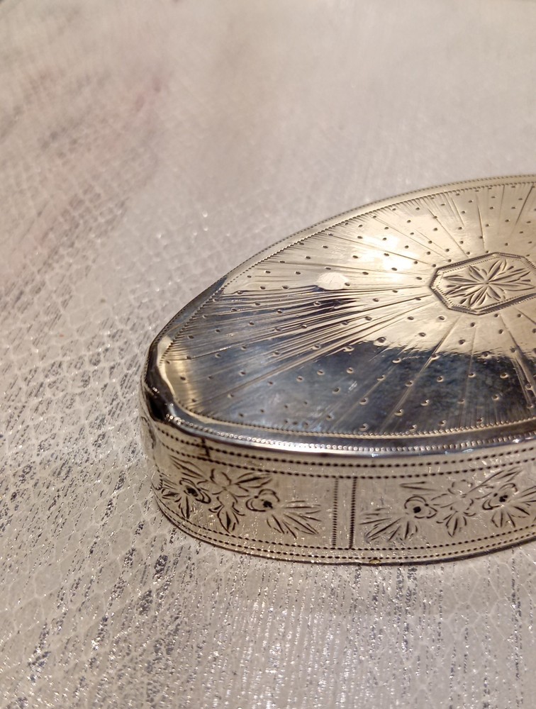 Solid Silver Snuff Box Samuel Pemberton 1792 Birmingham.