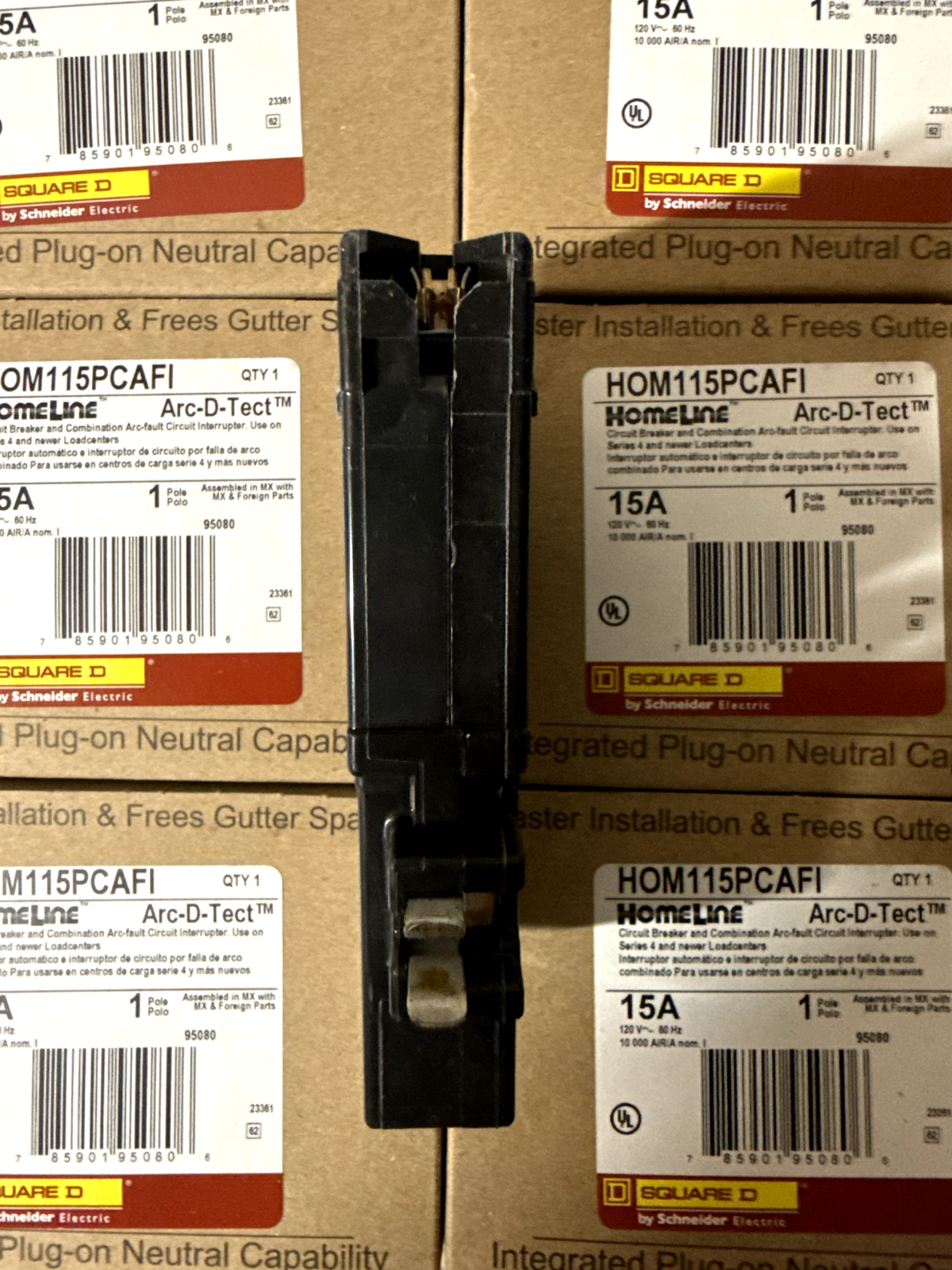 10 PCS HOM115PCAFI Square D Circuit Breaker 15A