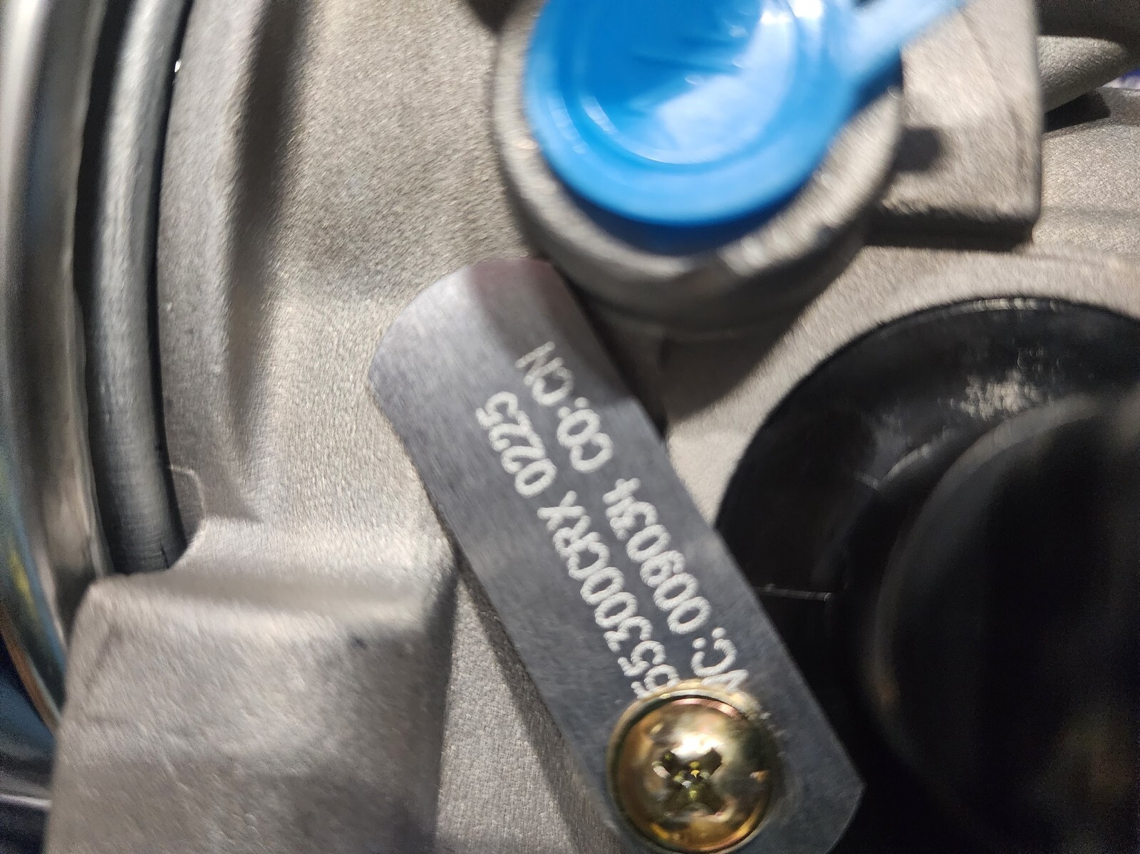 VOLVO D13 air dryer assembly HALDEX brand 955300CRX M39X1.5 R955079