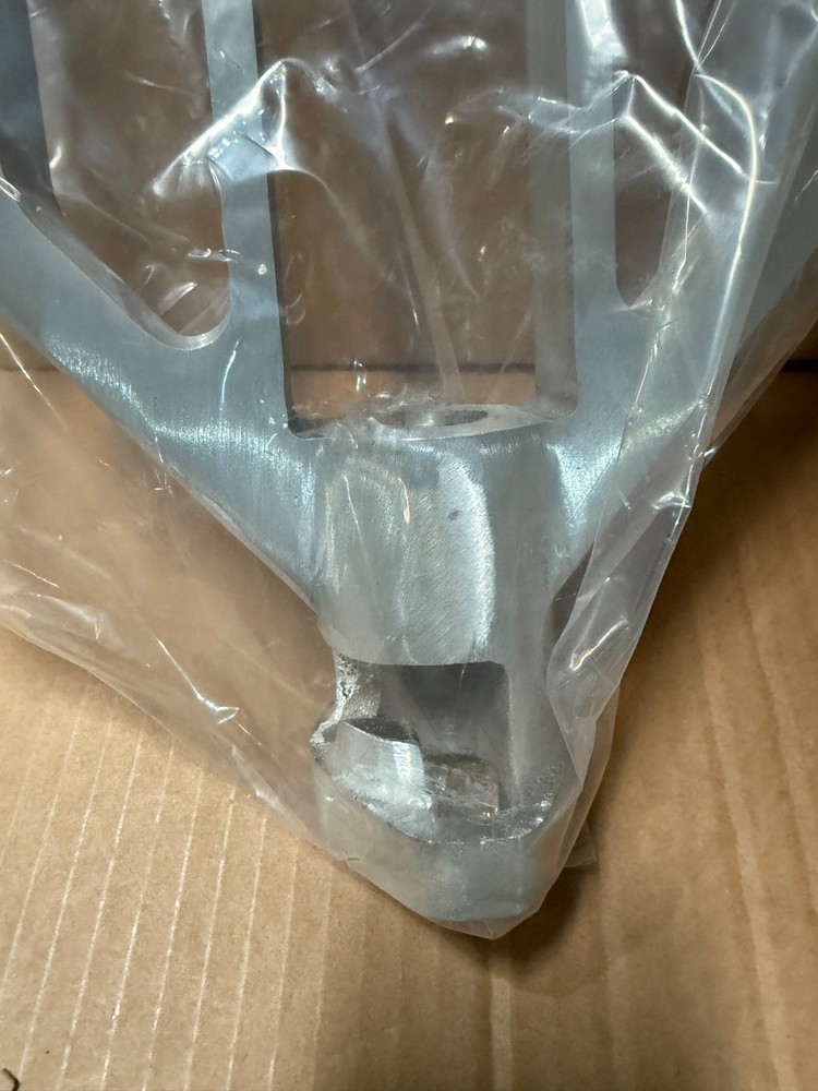 Uniworld (UM-30FB) "B" Flat Beater 30 Quart