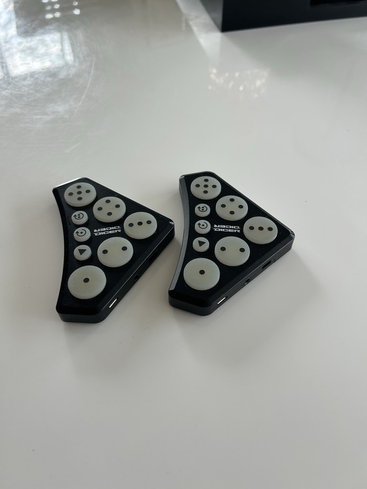 Novation Dicer Cue Point & Looping Control USB Powered DJ Controller, Working