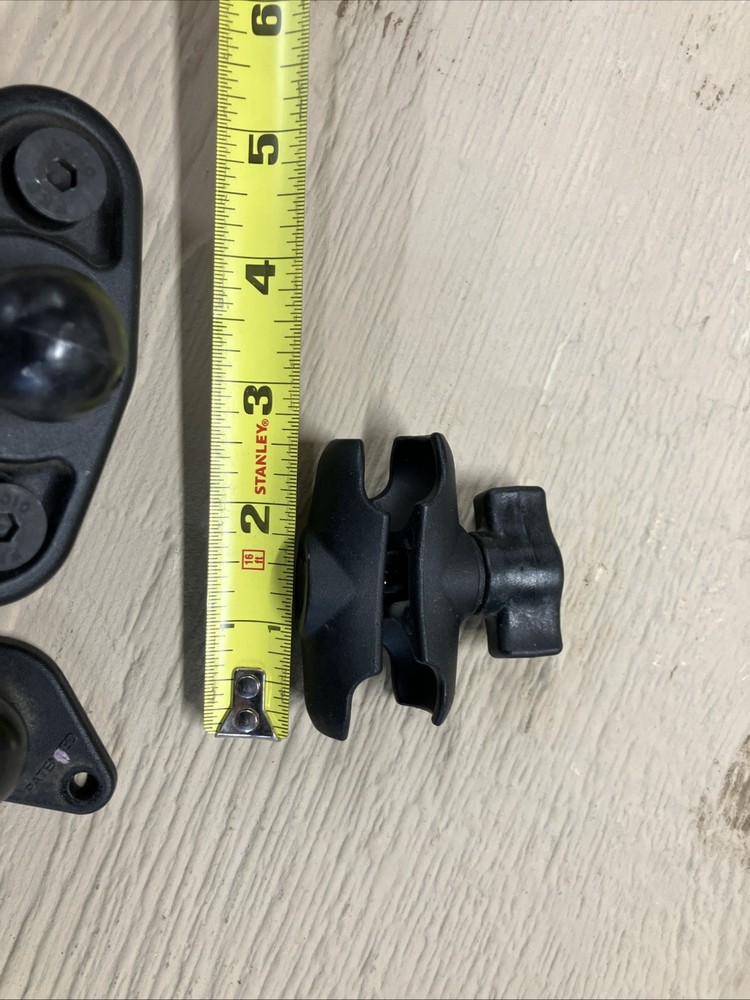 RAM Mount Flat Surface Short Arm w Diamond 1" Ball Base RAM