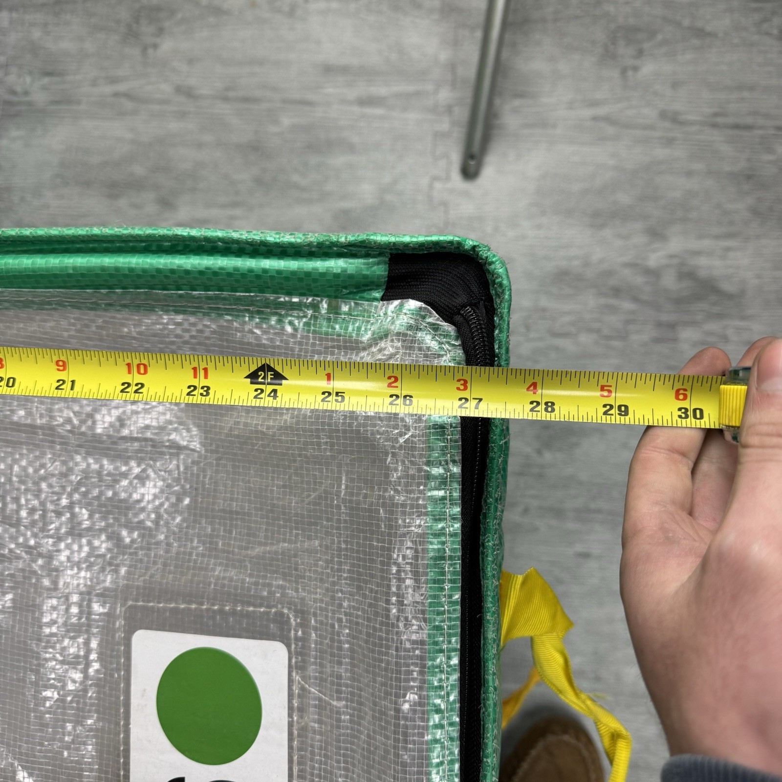 1 AMAZON COURIER DELIVERY STORAGE TOTE BAG 28x23x20 MIX COLORS *B GRADE* BULK