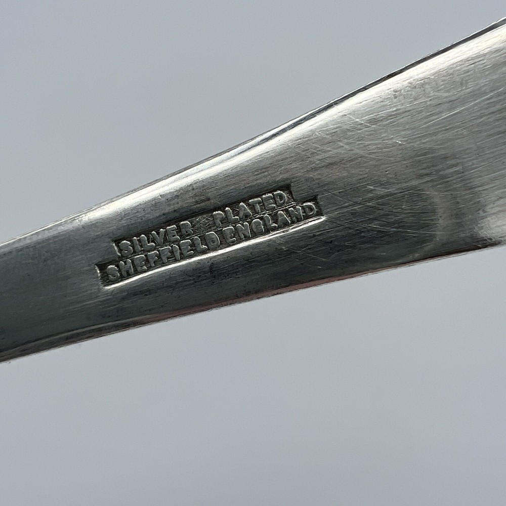 Sheffield England Silver Plated Salad Serving Spoon & Fork Shell 4Pc Set 9.5"